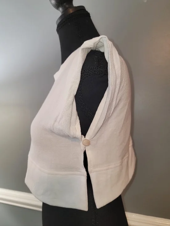 Petal & Pup White Cropped Crewneck Cap-Sleeve Top - Picture 3 of 8